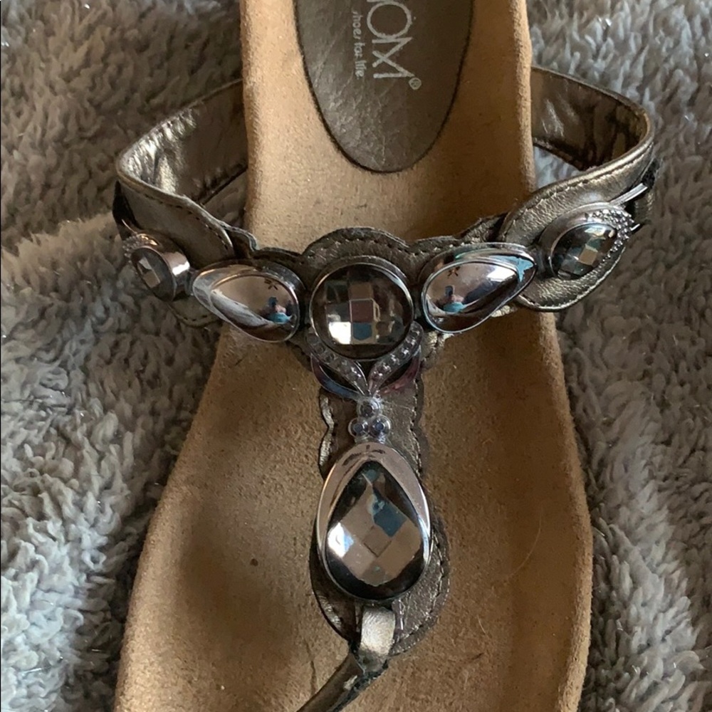 Shoes - Picture 3 of 3